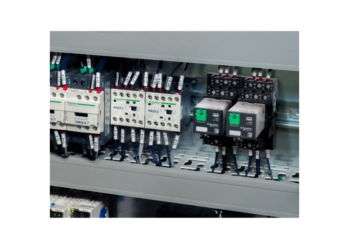 Schneider Electric RPM12P7 - Harmony Electromechanical Relays - Силово реле, 1 C/О, 15A, 230Vac, LED