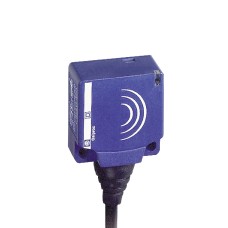 Индуктивен сензор XS, XS7 26x26x13, технополимер PBT, Sn10mm, 12...24 VDC, кабел 2 m, Telemecanique XS7E1A1PBL2