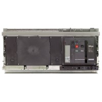 Masterpact MT Автоматичен прекъсвач Masterpact NW50H2-5000 A-4 полюса-вадещ се-без икзл. блок, Schneider Electric 48356