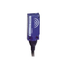 Индуктивен сензор XS7 15x32x8, технополимер PBT, Sn5mm, 12...24 VDC, кабел 2 m, Telemecanique XS7F1A1PAL2